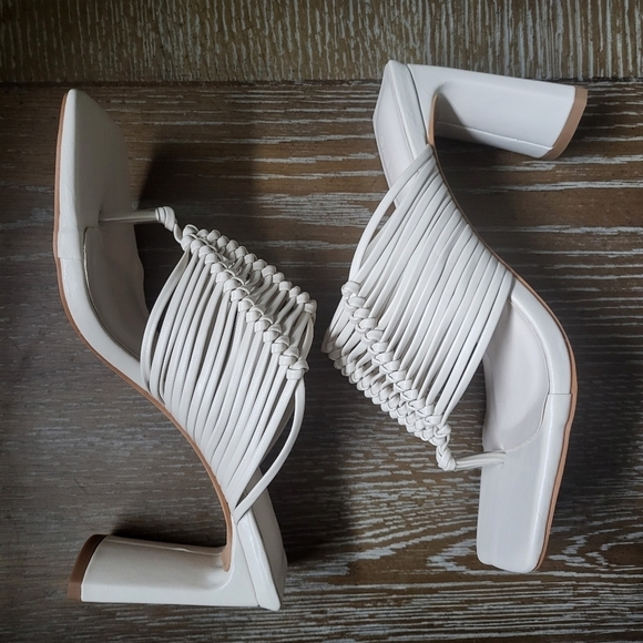 NWT Gabrielle Union Women's Evianna White Weave Thong Slip On Sandal Size 6 - Picture 5 of 11